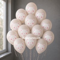 Пастельные бежевые шары с белым медвежонком с розовыми щёчками и бантом для украшения праздника девочки.